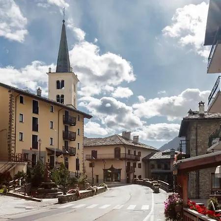 Appartamento Hellochalet - Maison Rue De La Neige - Family Walking Distance Skirun And Gondola Valtournenche